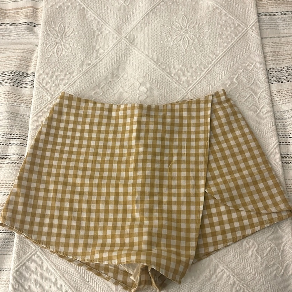 Yellow and White gingham skort purchased from boutique in Charleston, SC